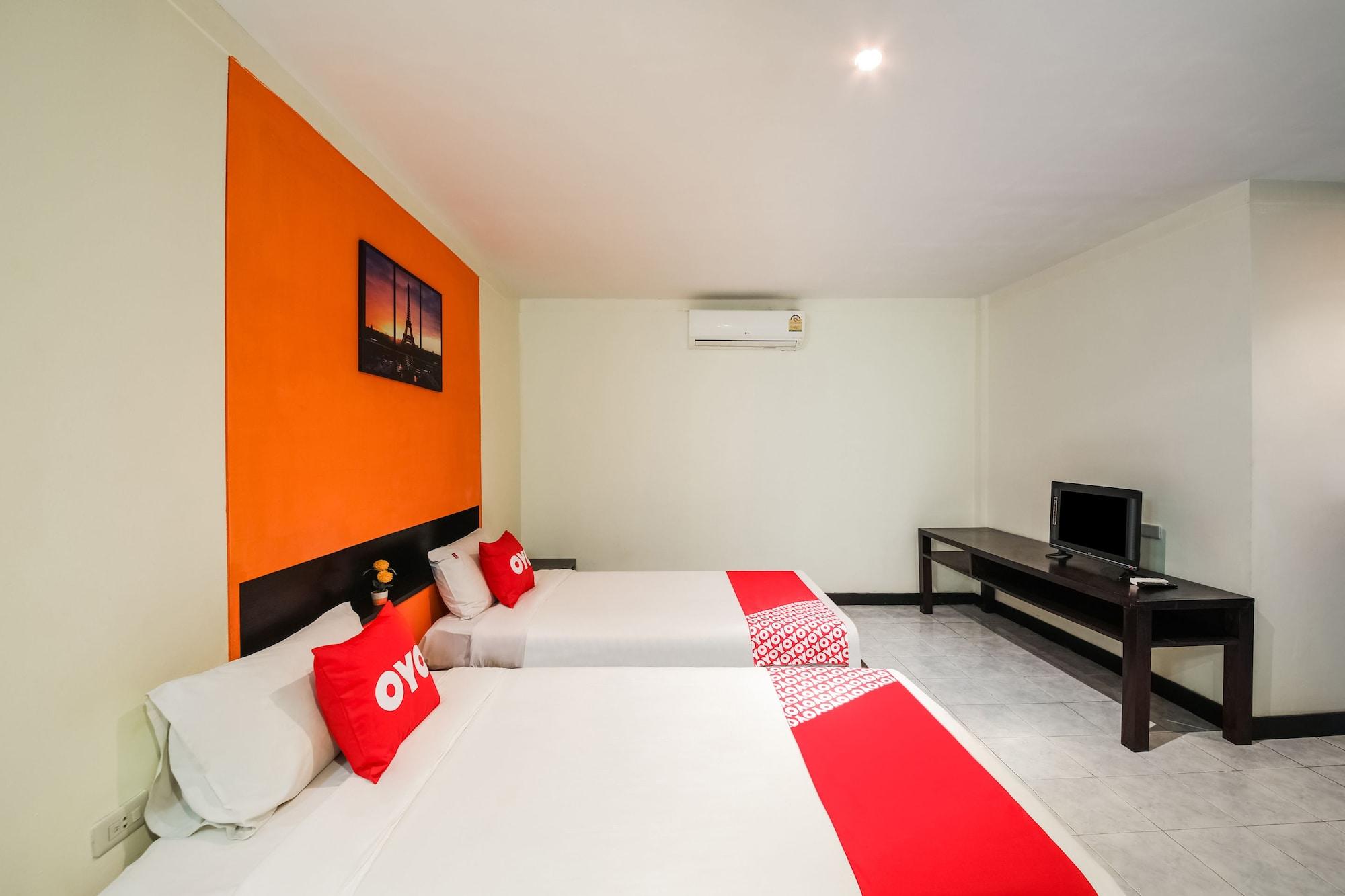 Oyo 244 Roar Inn Patong Exterior foto